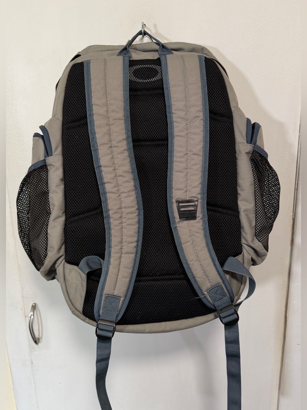 Oakley Mochila Backpack - Picture 2 of 6